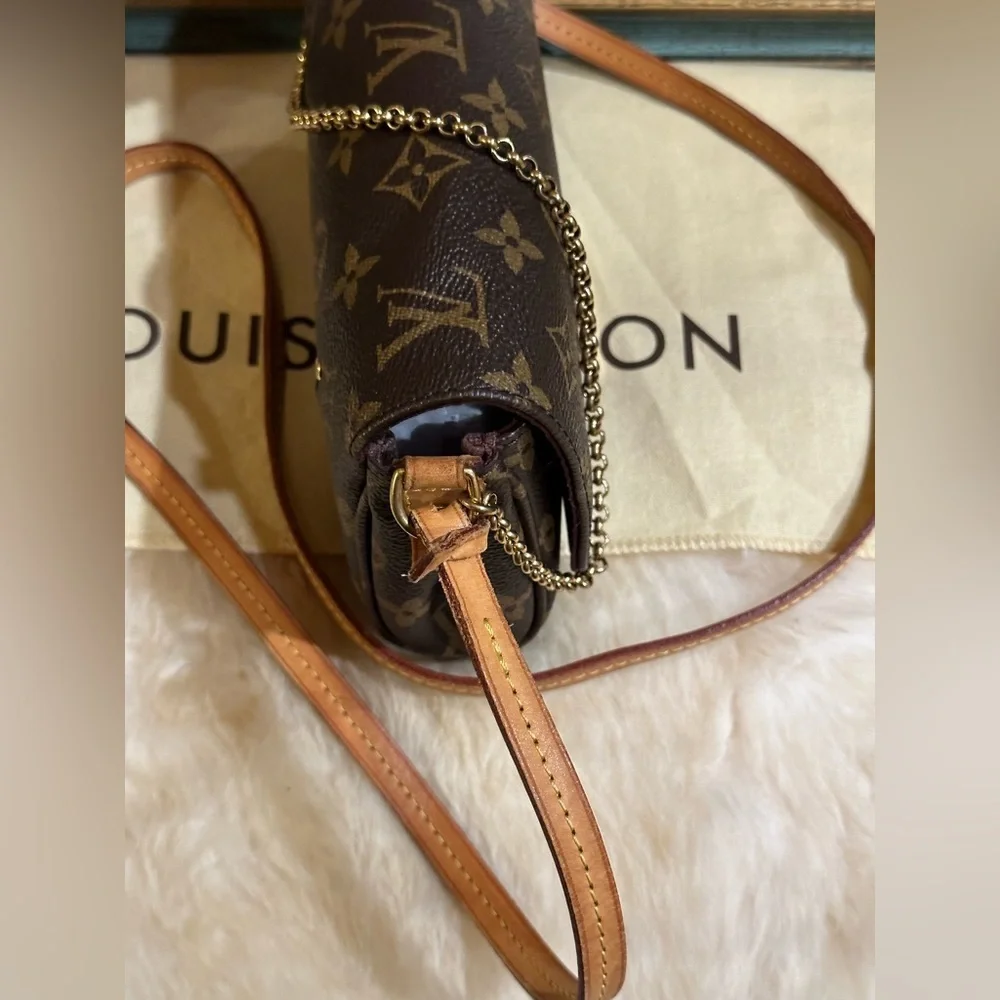 Louis Vuitton Monogram Favorite PM Shoulder Crossbody Bag w/ COA & Dust Bag - Picture 12 of 15
